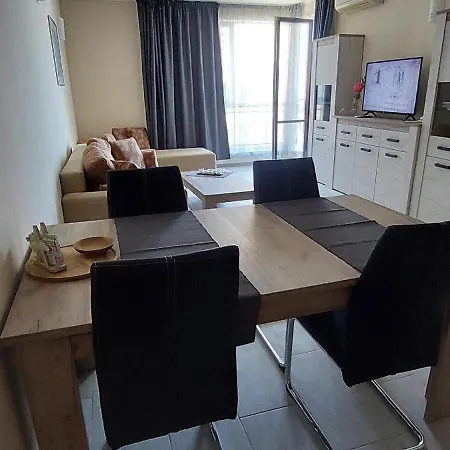 Seafront Elegance First Line Lejlighed Obzor