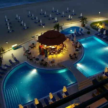 Seafront Elegance First Line Lejlighed Obzor